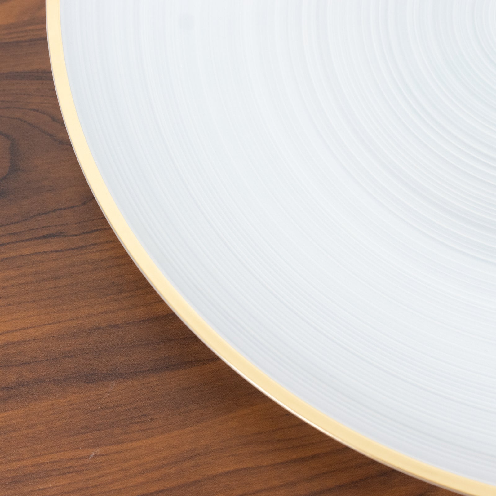 20 Pack 13" Economy Plastic Charger Plates – Transparent Pearl White Swirl Design with Gold Rim, Stylish Table Chargers