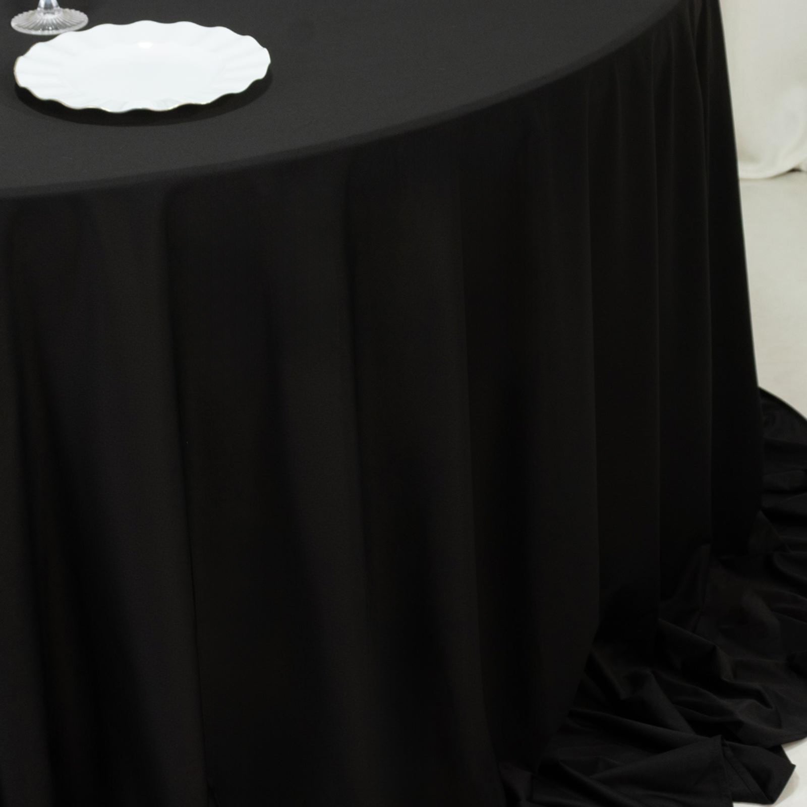 Fire Retardant Scuba Tablecloth – 132" Round Black, Wrinkle Free, Stain Resistant, Seamless Polyester Cover