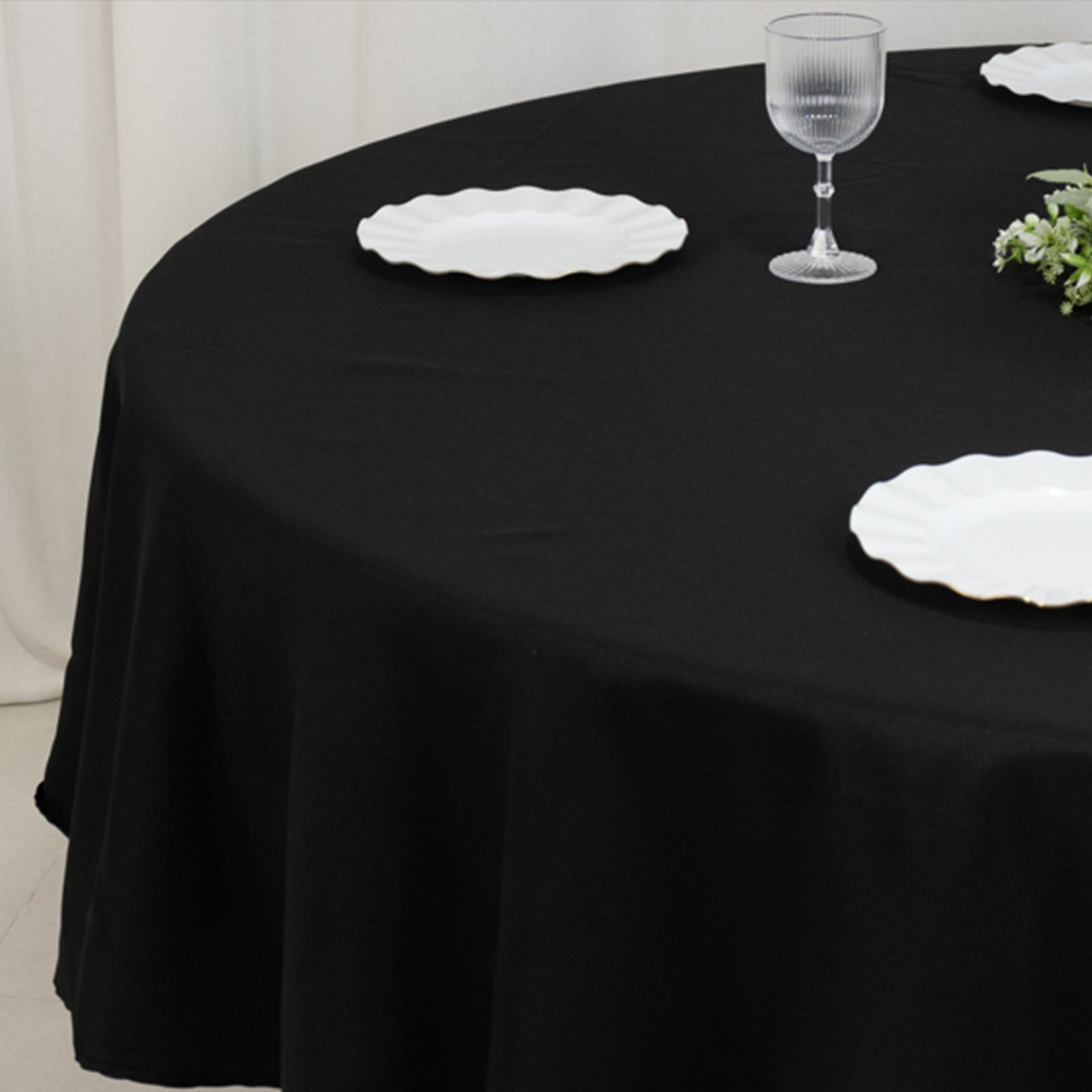 Fire Retardant Premium Polyester 90" Round Tablecloth Black - High-Performance Table Cover