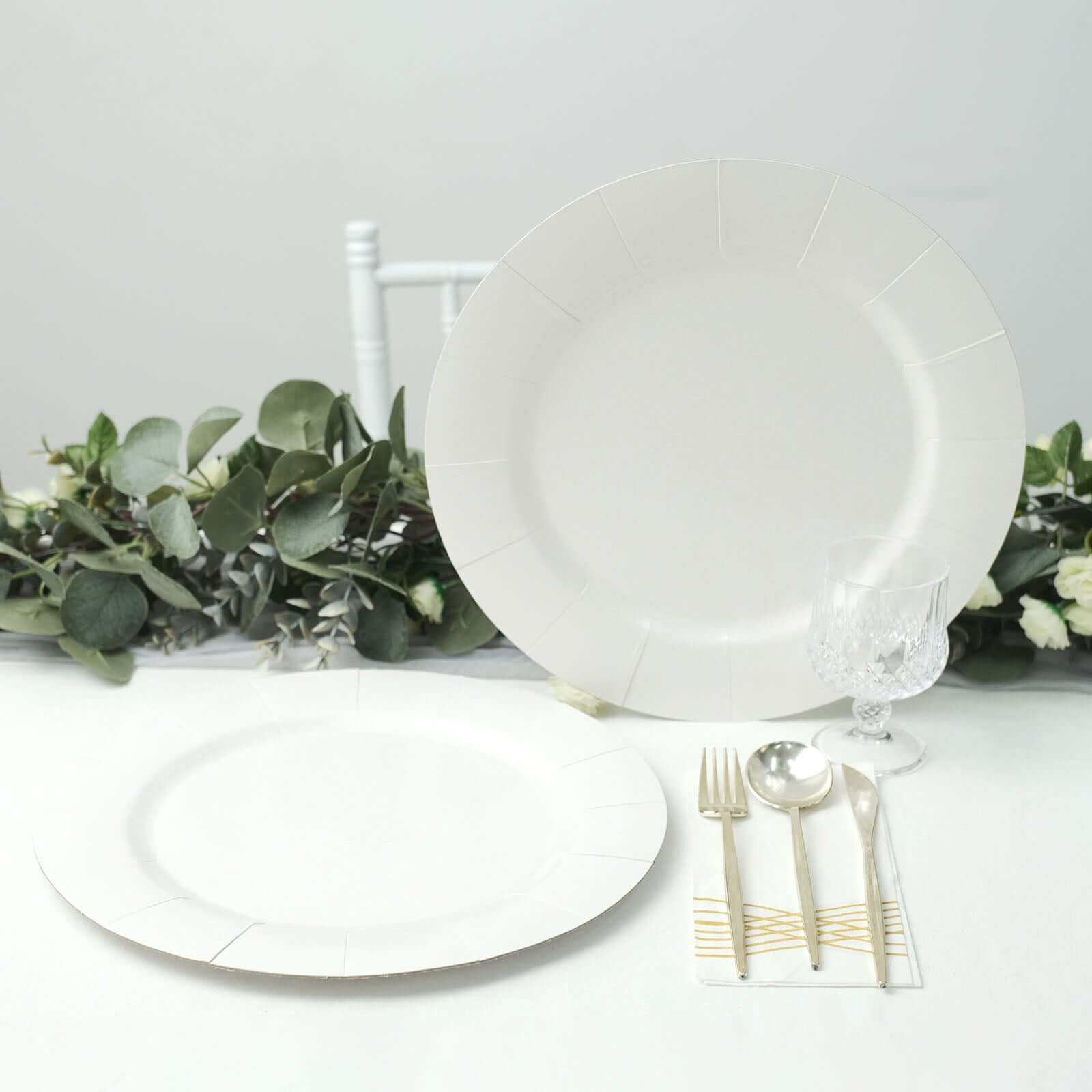 10-Pack Disposable Round Charger Plates in White with Leathery Texture - Durable 1100GSM Cardboard Placemats for Dinner Parties & Banquets 13"