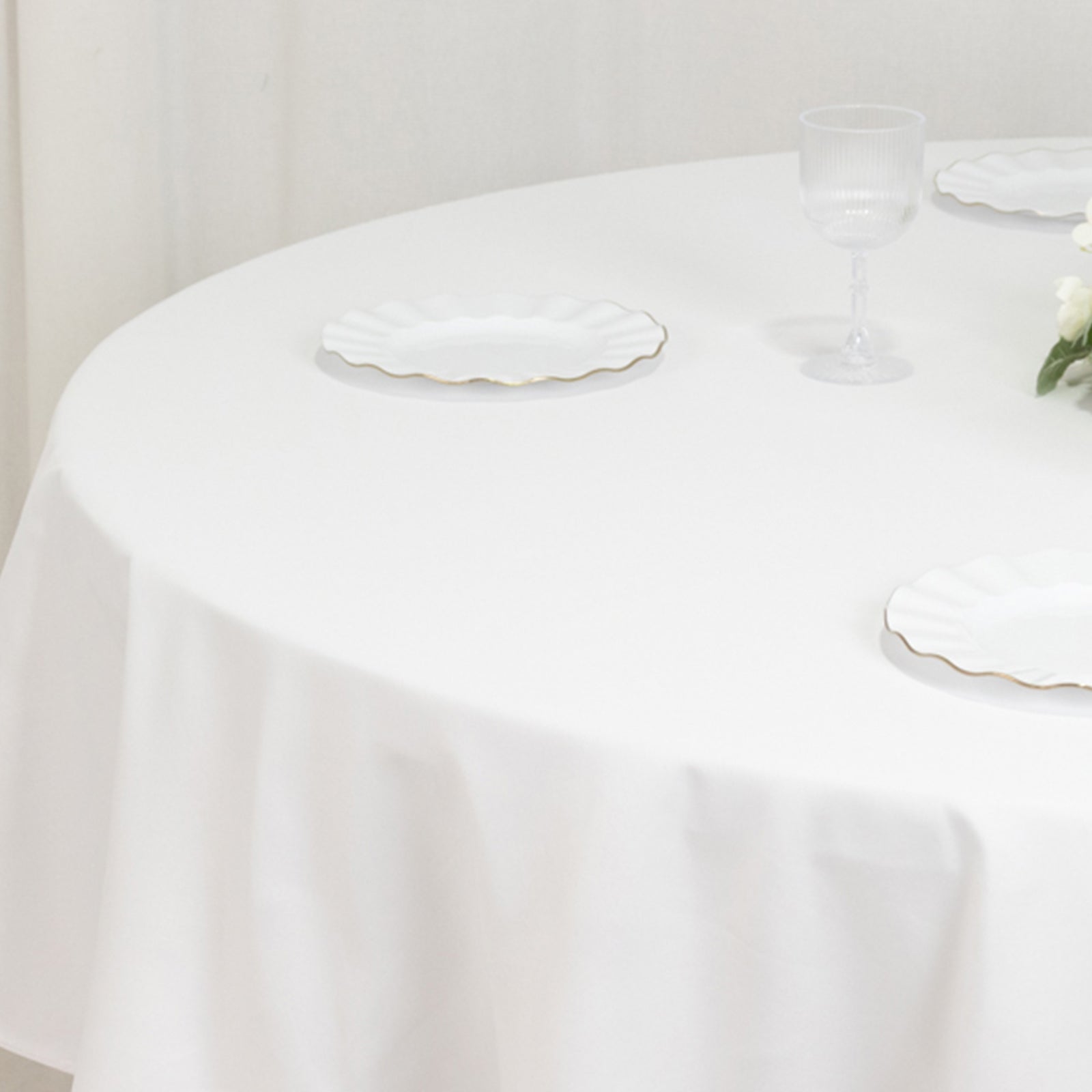 Fire Retardant Premium Polyester 90" Round Tablecloth White - Stylish High-Performance Table Cover for Large Gatherings