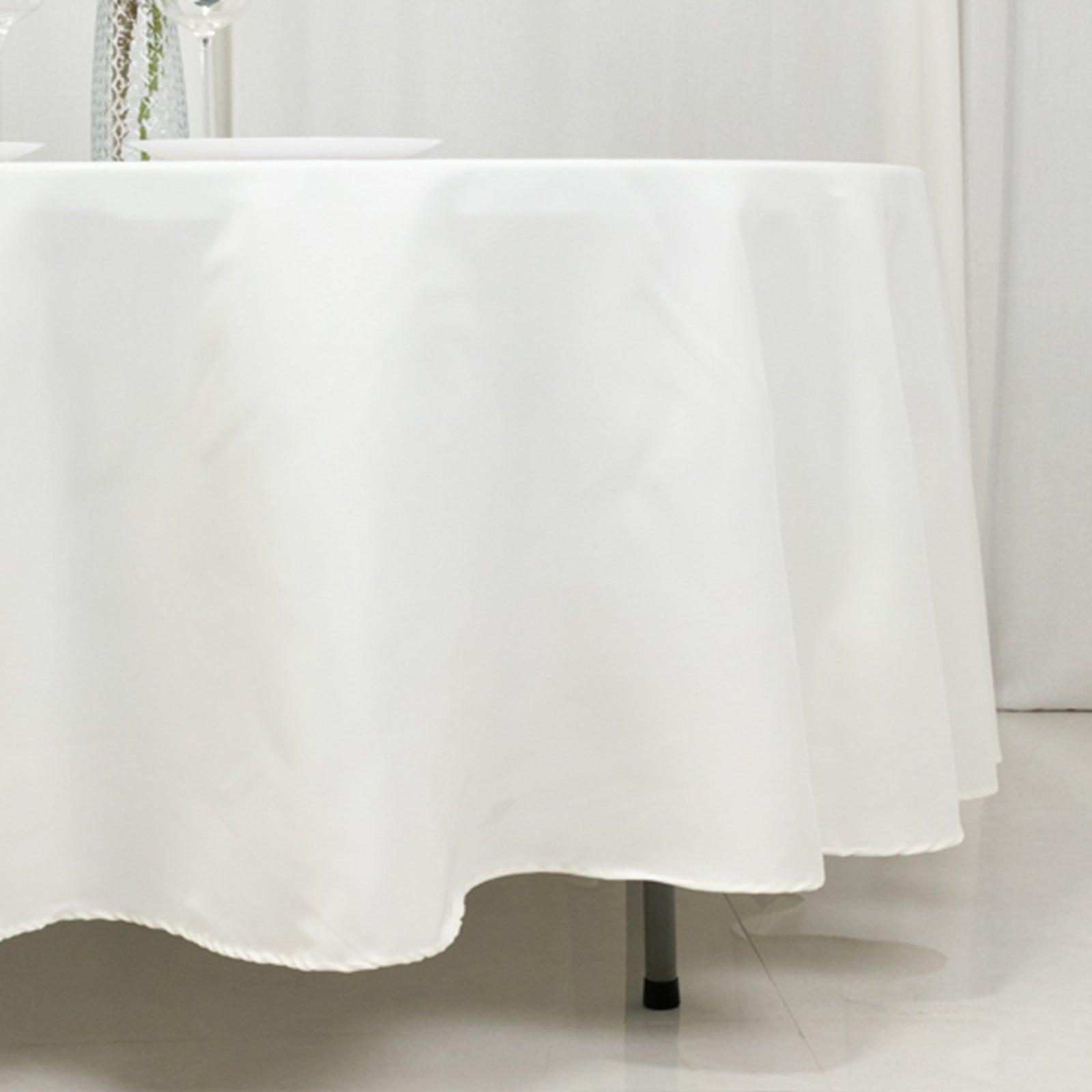 Fire Retardant Premium Polyester 108" Round Tablecloth Ivory - High-Performance Table Cover