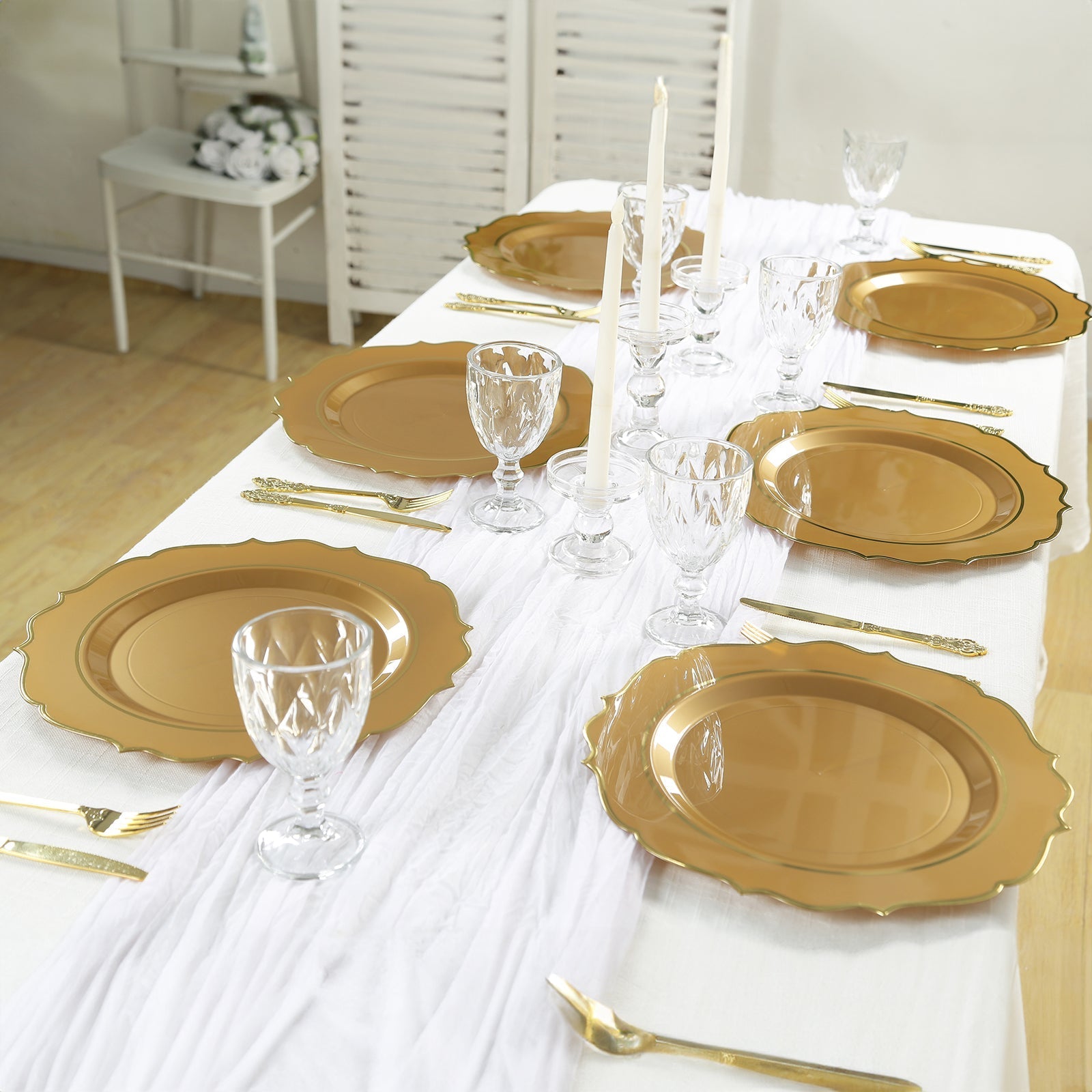 10-Pack Economy Plastic Round Charger Plates 13" in Gold with Scalloped Rim, Decorative Dinner Party Serving Plates