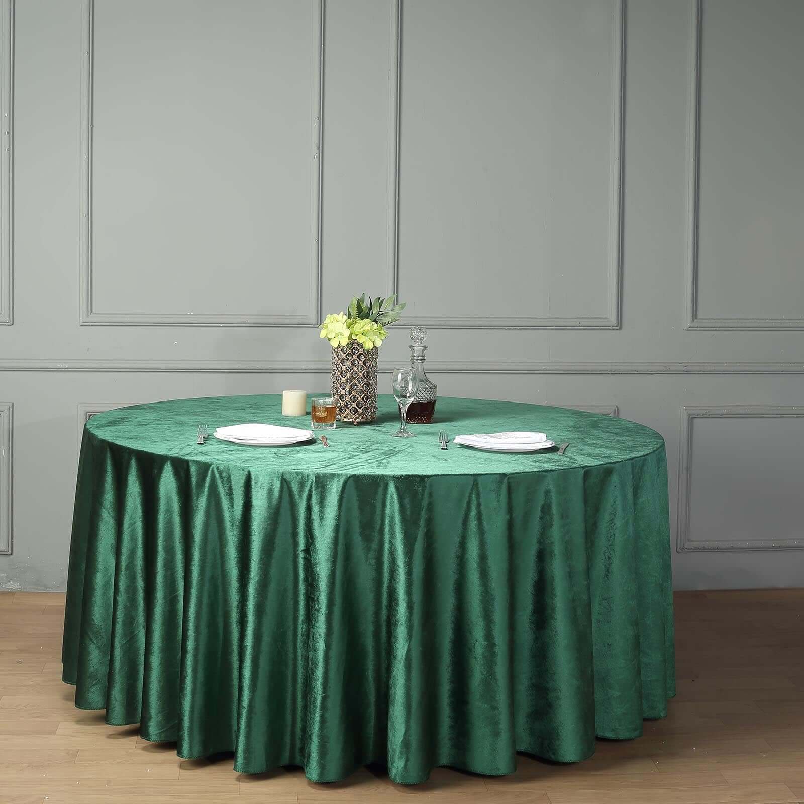 Premium Velvet 120" Round Tablecloth Hunter Emerald Green - Reusable Soft & Seamless Table Cover