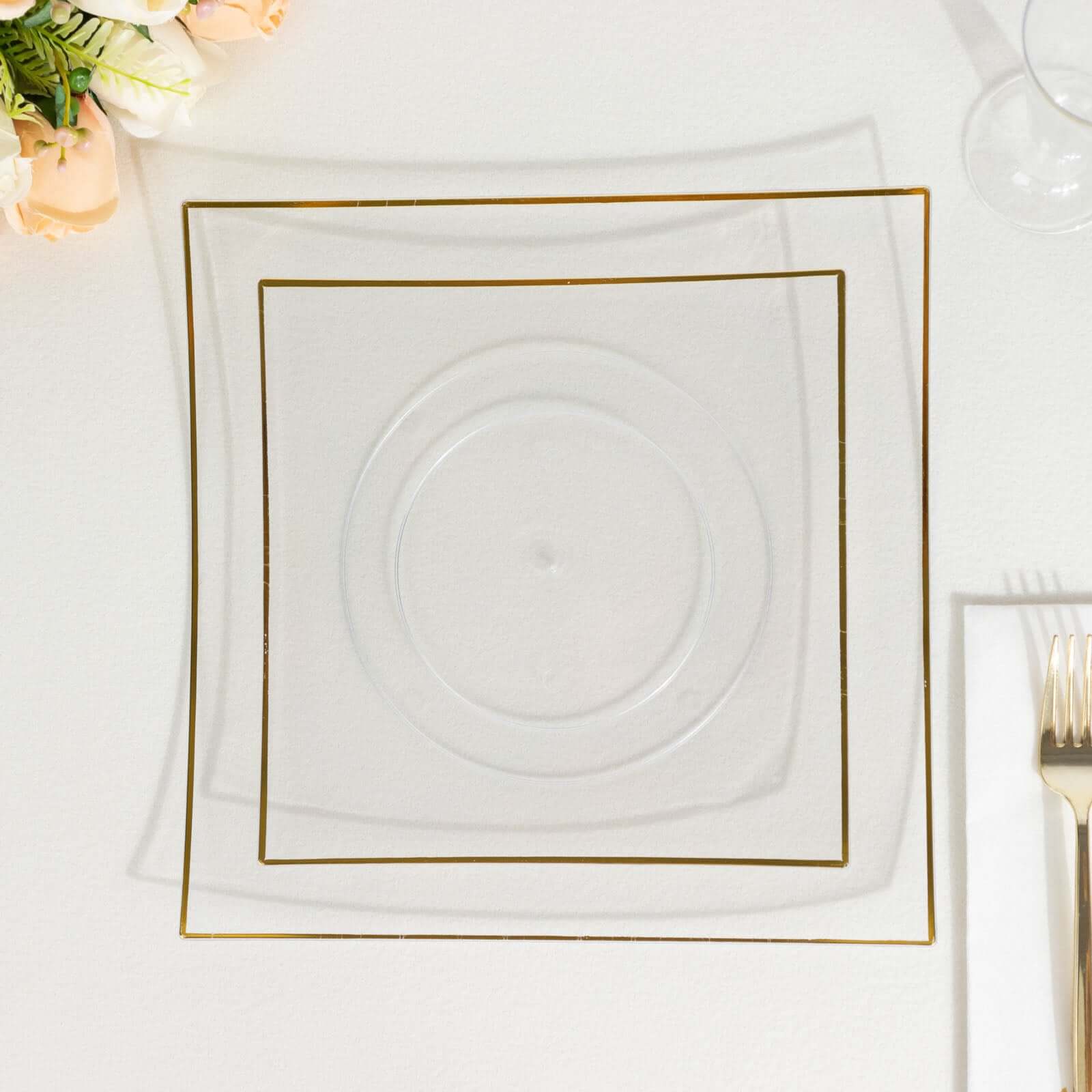 10-Pack Plastic 10" Square Dinner Plates in Clear Concave Style with Gold Rim - Modern Disposable Party Plates