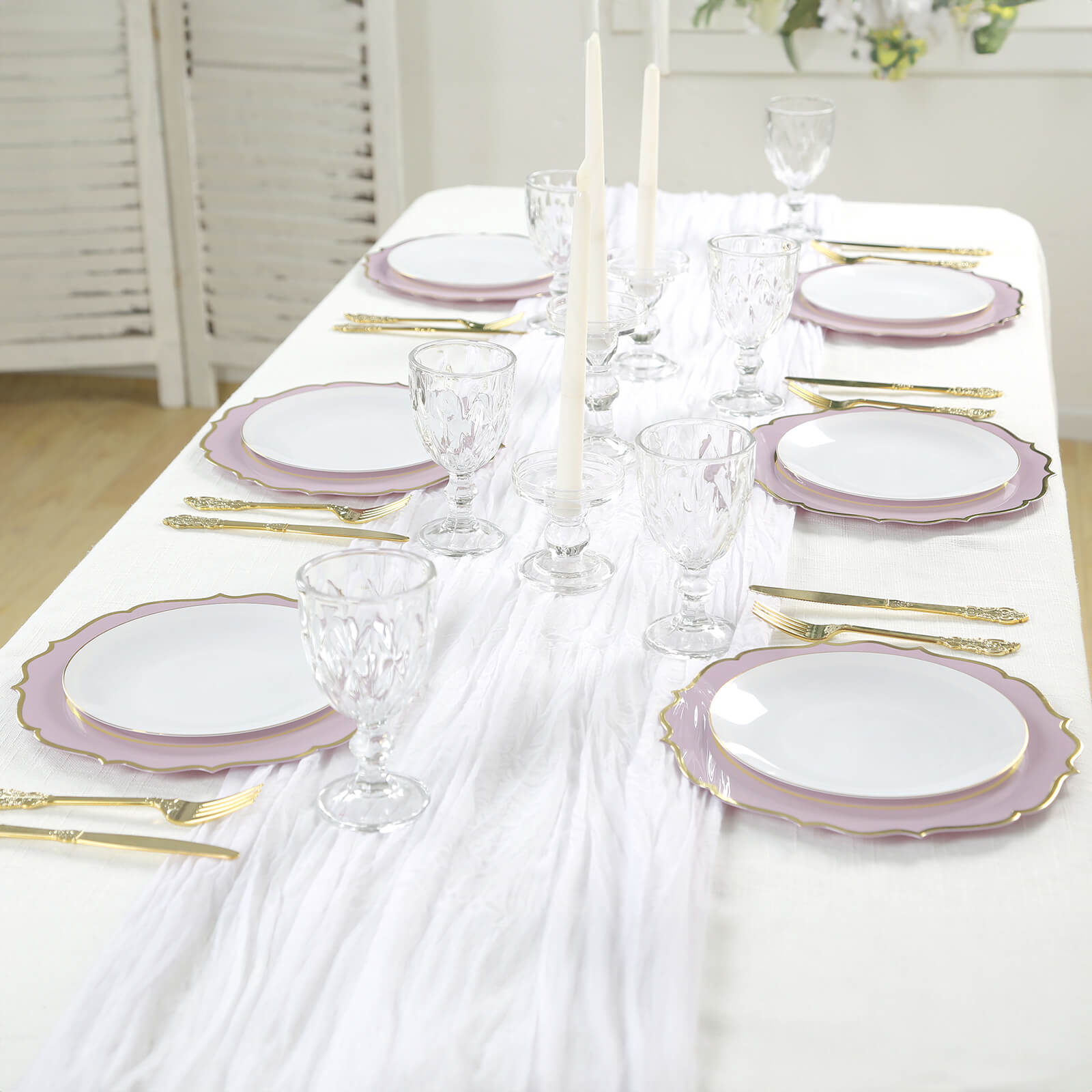 10-Pack Plastic 10" Round Dinner Plates in Lavender Lilac with Gold Scalloped Rim - Disposable Party Plates