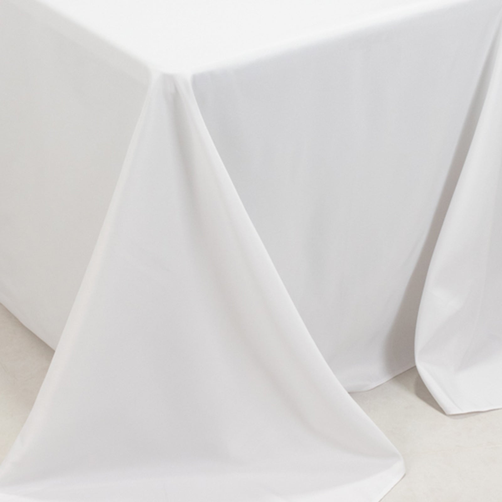 Fire Retardant Premium Polyester 90"x132" Rectangular Tablecloth White - Stylish High-Performance Seamless Table Cover for Large Gatherings