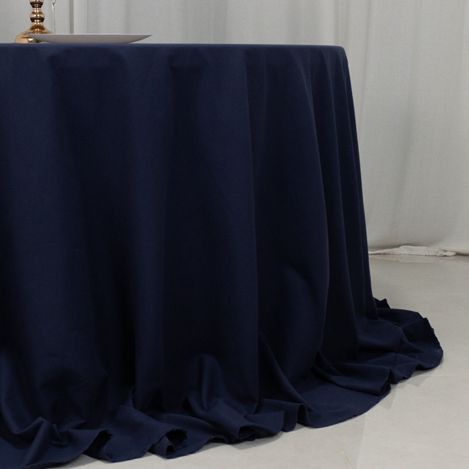 Cotton Blend 132" Round Tablecloth Navy Blue - Seamless Wrinkle-Resistant Table Cover